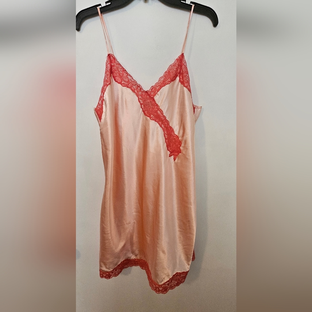 Victoria's Secret Babydoll Slip Peach Trim w/Lace Sleepwear Size M 8/10